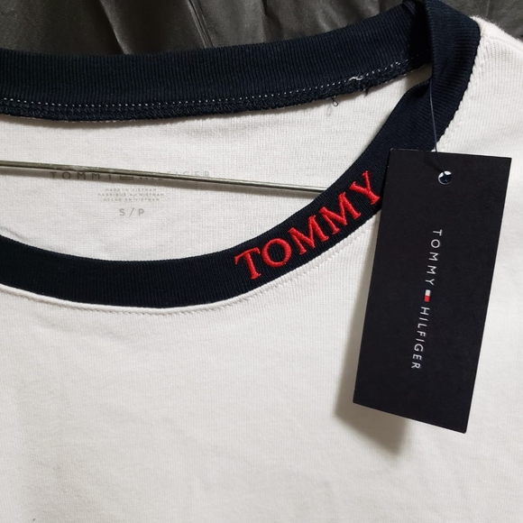 Women's Tommy Hilfiger tshirt - Picture 2 of 5